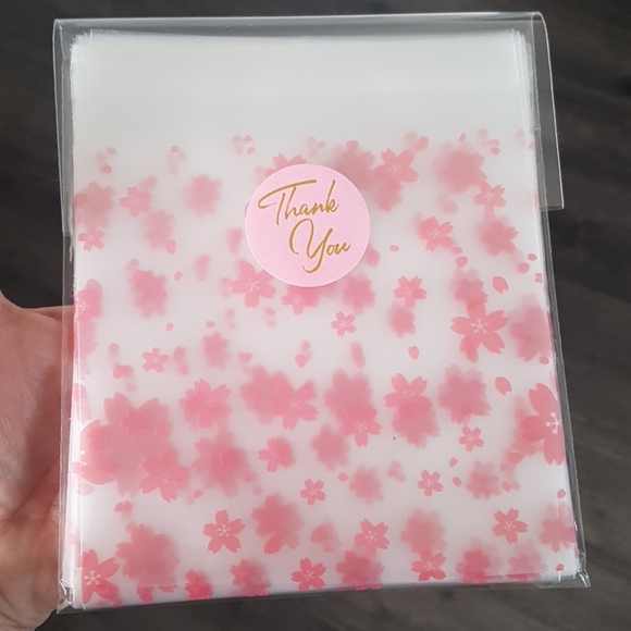 25 pcs Little Pink Flowers Clear Bags 5.5x5.5" Inches - Picture 7 of 13